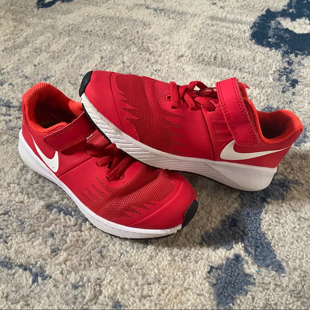 Kids Nike run sneakers